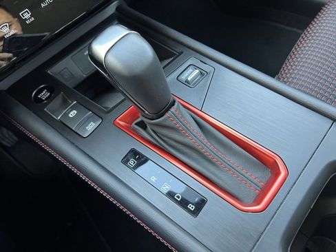 Certified 2025 Nissan Kicks SR image 18