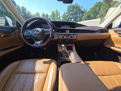 Used 2016 Lexus ES 350 FWD image 5