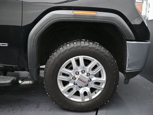 Used 2021 GMC Sierra 2500 SLT w/ SLT Premium Package image 11