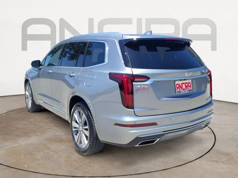 Used 2025 Cadillac XT6 Premium Luxury FWD image 8