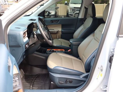Used 2025 Ford Maverick Lariat AWD/4WD image 22