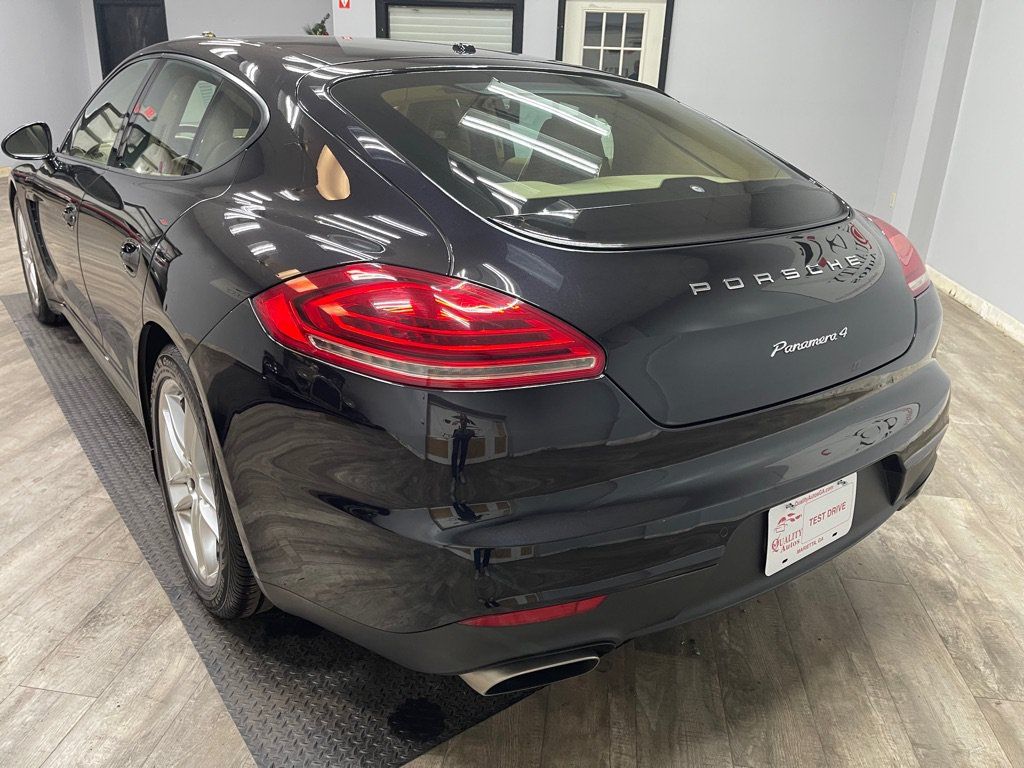 Used 2014 Porsche Panamera image 11