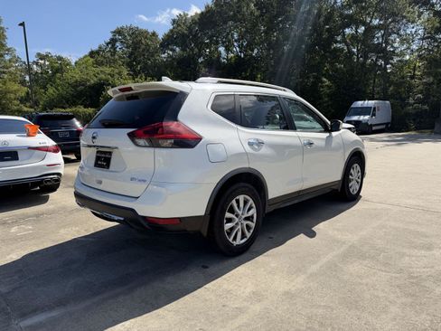 Used 2018 Nissan Rogue SV AWD/4WD image 26