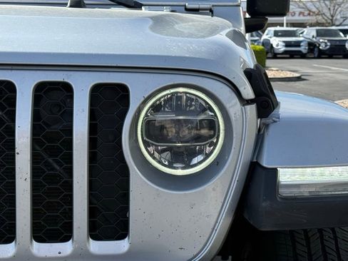 Used 2022 Jeep Gladiator Sport image 26