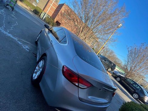 Used 2015 Chrysler 200 Limited image 6