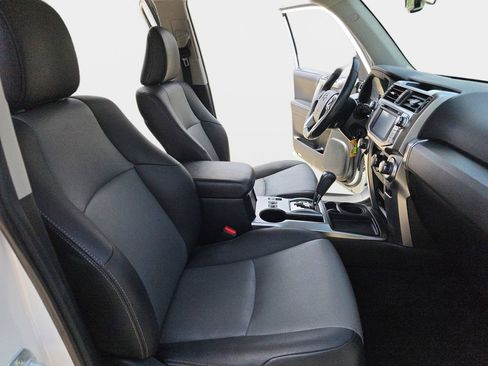 Used 2019 Toyota 4Runner SR5 Premium RWD image 12