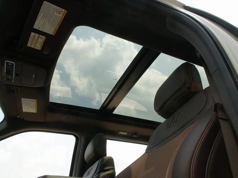 New 2025 Ford F350 King Ranch w/ Chrome Package image 25