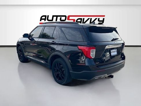 Used 2021 Ford Explorer XLT w/ Equipment Group 202A image 5