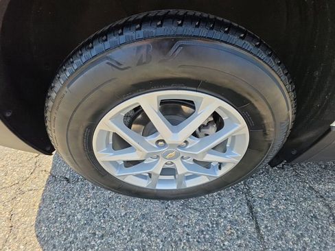 Used 2023 Chevrolet Equinox LT image 28