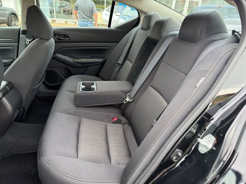 Used 2024 Nissan Altima 2.5 SV FWD image 5
