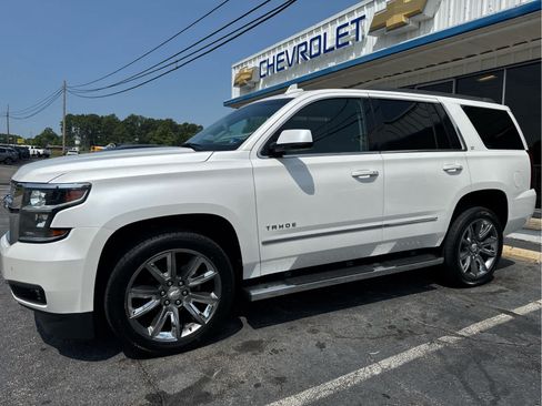Used 2019 Chevrolet Tahoe LT w/ LT Signature Package RWD image 7