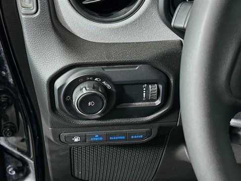 Used 2025 Jeep Wrangler Unlimited Sport S 4xe AWD/4WD image 16