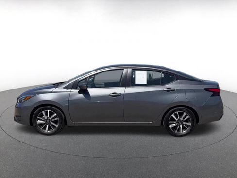 Used 2025 Nissan Versa SV FWD image 9
