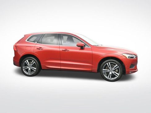 Used 2018 Volvo XC60 T6 Momentum w/ Advanced Package image 14
