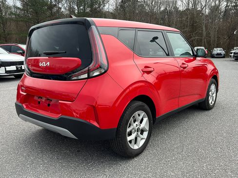 Used 2025 Kia Soul LX w/ LX Technology Package image 6