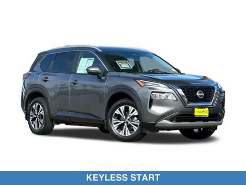 Used 2023 Nissan Rogue SV w/ SV Premium B Package FWD image 2