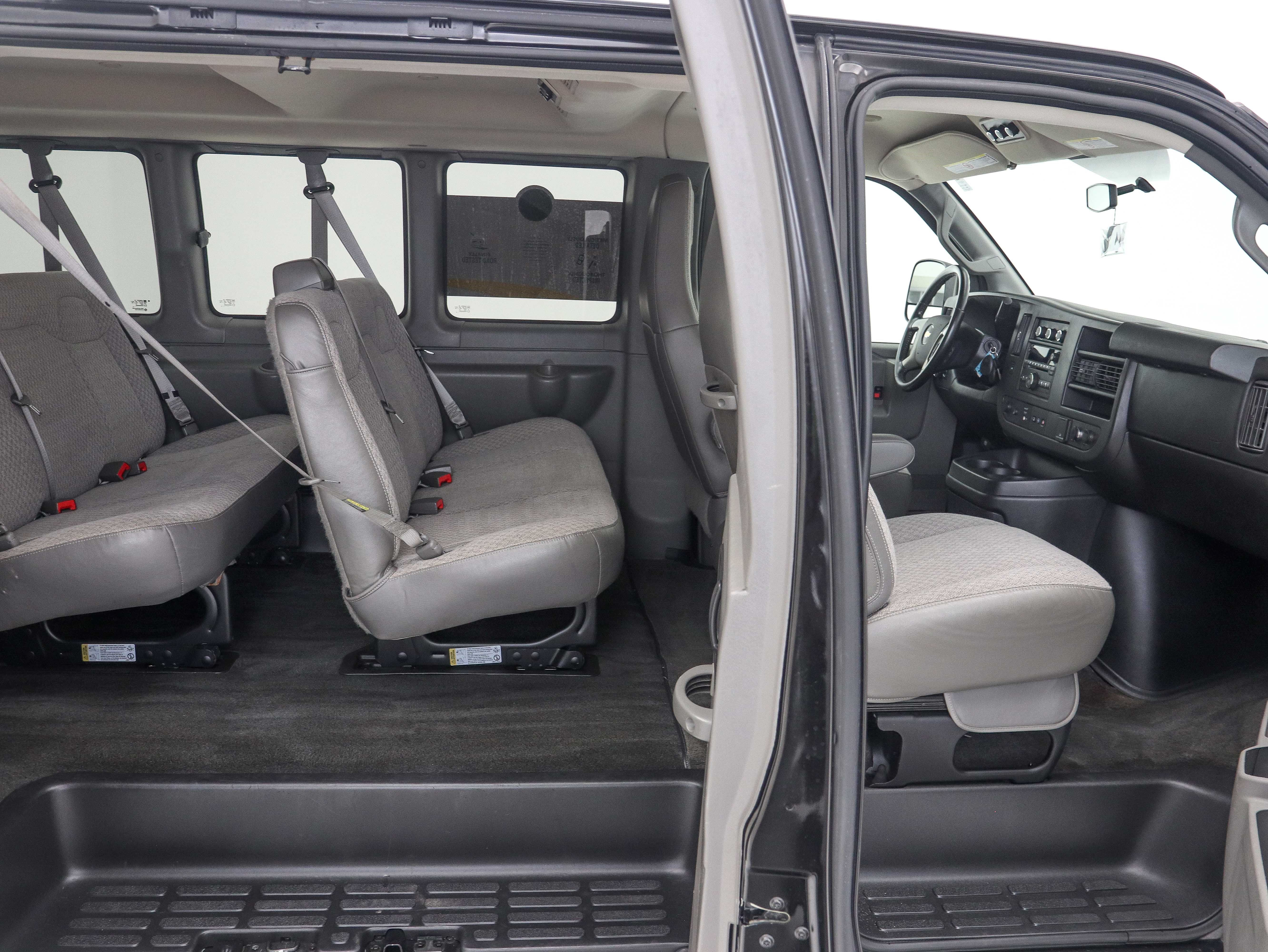Used 2016 Chevrolet Express 2500 LS RWD image 14