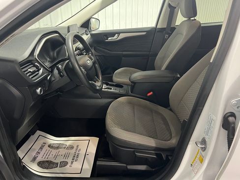 Used 2021 Ford Escape SE image 5