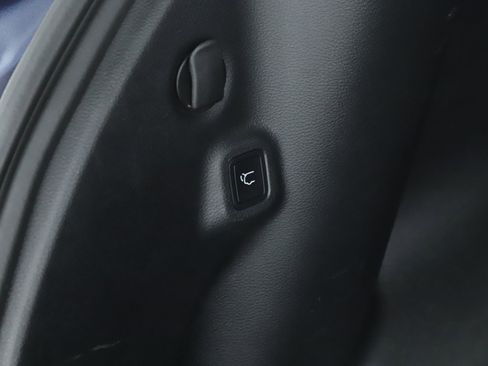 Used 2020 Jeep Compass Limited w/ Rear Convenience Group AWD/4WD image 18