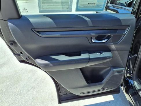 Used 2023 Honda CR-V LX image 8