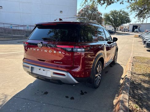 Used 2022 Nissan Pathfinder Platinum w/ Cargo Package FWD image 5