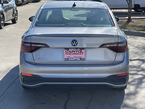 Used 2024 Volkswagen Jetta S image 5