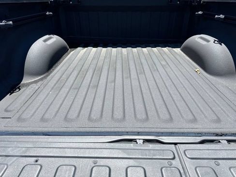 Used 2023 RAM 1500 Laramie AWD/4WD image 20