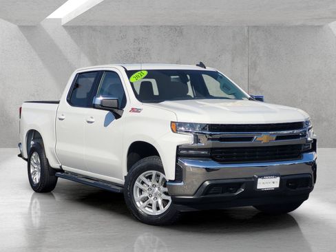Used 2021 Chevrolet Silverado 1500 LT w/ Z71 Off-Road Package AWD/4WD image 2