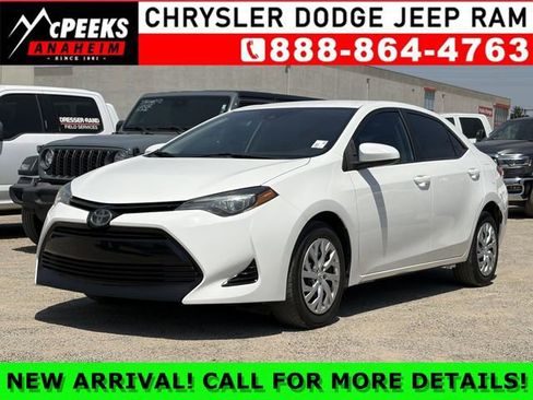 Used 2017 Toyota Corolla LE FWD image 1