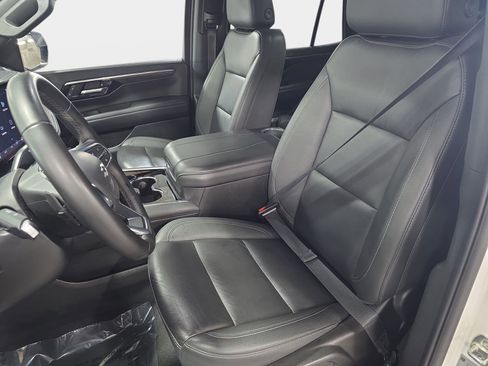 Used 2025 Chevrolet Tahoe Z71 AWD/4WD image 15