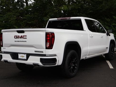 Used 2024 GMC Sierra 1500 Elevation w/ X31 Off-Road Package AWD/4WD image 9