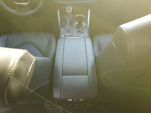 Used 2020 Toyota Highlander Platinum image 23