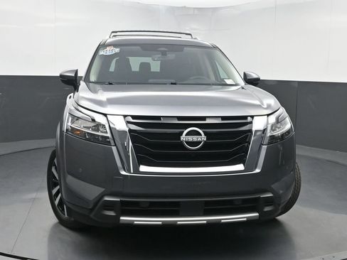 Used 2024 Nissan Pathfinder Platinum image 44