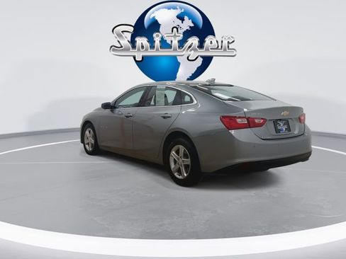 Used 2024 Chevrolet Malibu LT image 2