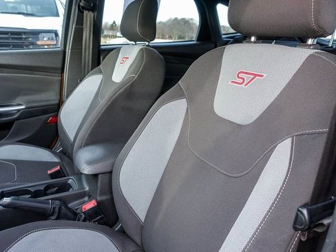 Used 2016 Ford Focus ST image 4