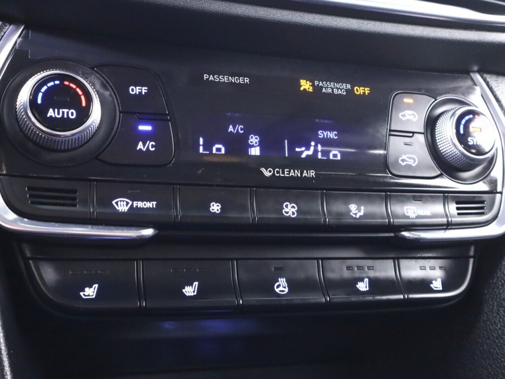Used 2020 Hyundai Santa Fe Limited FWD image 23