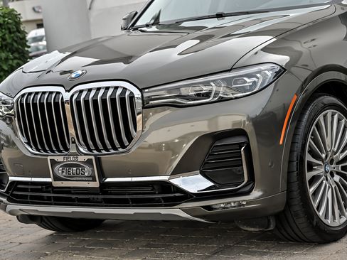 Used 2021 BMW X7 xDrive40i w/ Premium Package AWD/4WD image 7