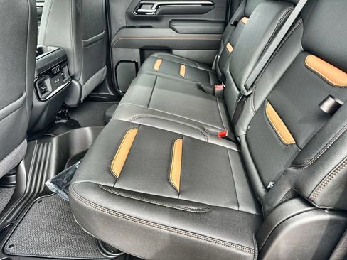 New 2026 GMC Sierra 2500 AT4 w/ AT4 Premium Plus Package AWD/4WD image 16