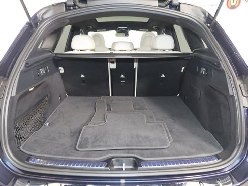 Used 2023 Mercedes-Benz GLC 300 4MATIC w/ Pinnacle Trim Package image 46
