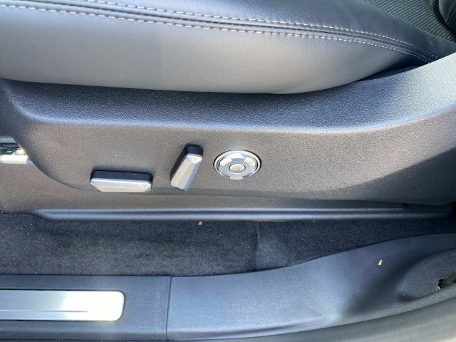 New 2027 Lincoln Navigator Reserve w/ Jet Appearance Package AWD/4WD image 13
