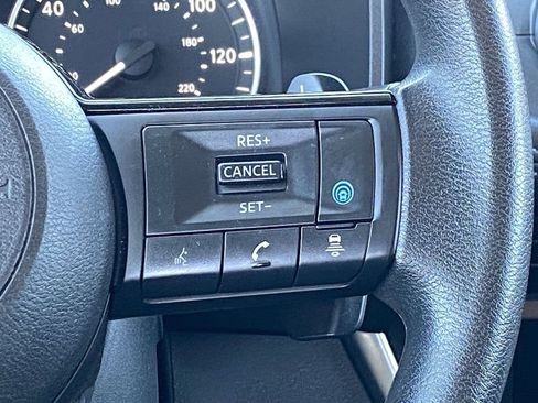 Used 2023 Nissan Rogue SV FWD image 26