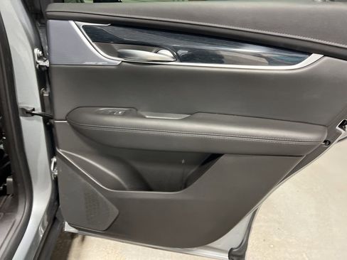 Used 2024 Cadillac XT5 Premium Luxury image 13