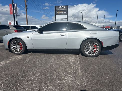 Used 2025 Dodge Charger R/T Scat Pack w/ Track Pack image 2
