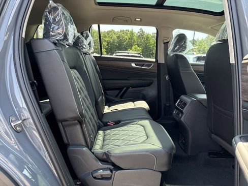 New 2025 Volkswagen Atlas SEL Premium R-Line image 19