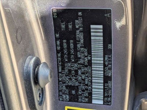 Used 2019 Toyota Highlander XLE image 20