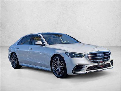 Used 2023 Mercedes-Benz S 580 4MATIC Sedan image 3