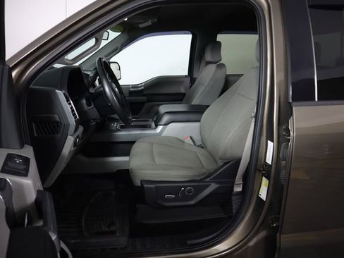 Used 2016 Ford F150 XLT w/ Equipment Group 302A Luxury AWD/4WD image 29