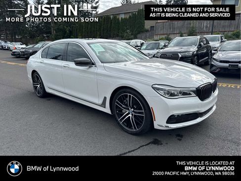 Used 2018 BMW 750i RWD image 1