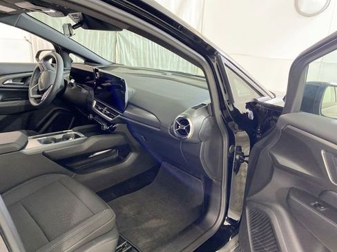 Used 2025 Chevrolet Equinox EV LT image 30