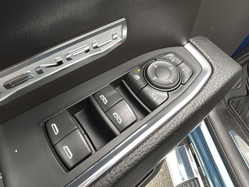 Used 2024 GMC Sierra 1500 Denali w/ Technology Package image 12